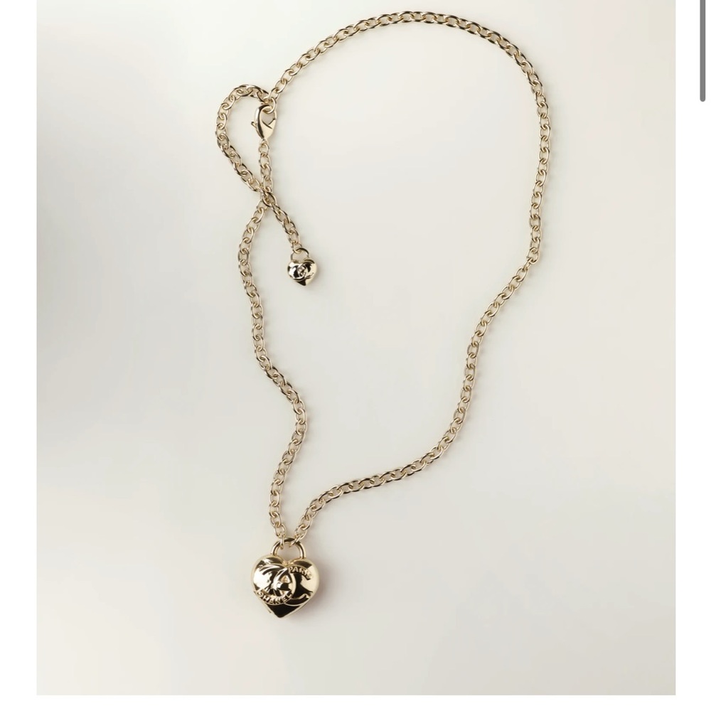 NWT 2022 Collection Authentic Chanel Long Necklace